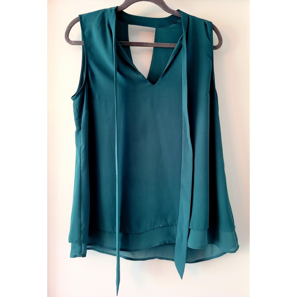 DR2 medium green sleeveless  blouse with ties